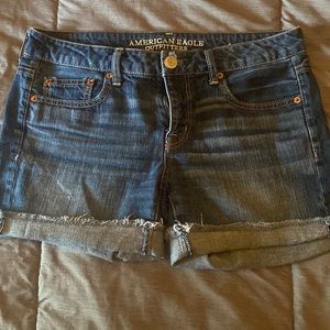 American Eagle Outfitters blue Jean Shorts Women’s/Jr’s 4
